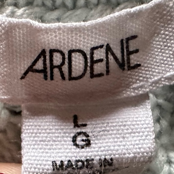 Ardene Women’s Longsleeve size Large - Picture 2 of 2